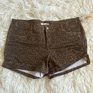 Leopard shorts